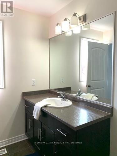 395 Classic Avenue, Welland, ON - Indoor Photo Showing Bathroom