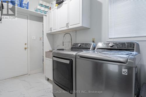 31 Forestview Drive, Cambridge, ON - Indoor Photo Showing Laundry Room