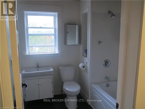 50 Blake Street, Stratford, ON - Indoor Photo Showing Bathroom