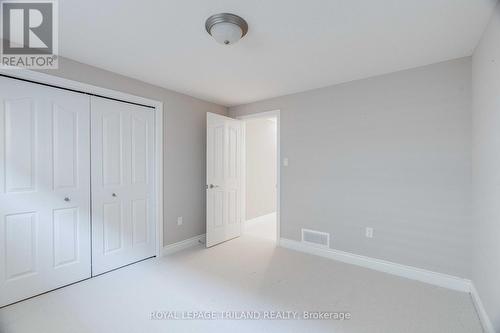 297 Thorn Drive, Strathroy-Caradoc, ON - Indoor Photo Showing Other Room