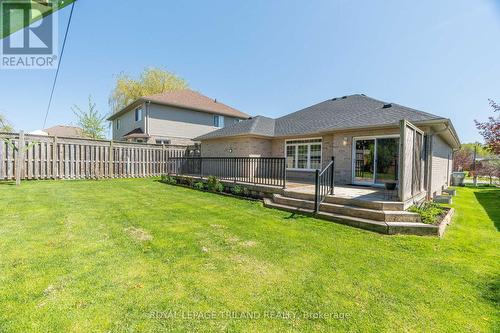 297 Thorn Drive, Strathroy-Caradoc, ON - Outdoor With Exterior