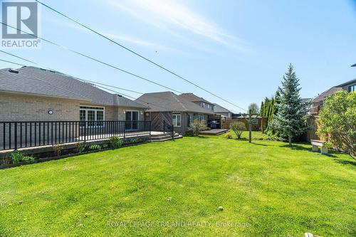 297 Thorn Drive, Strathroy-Caradoc, ON - Outdoor