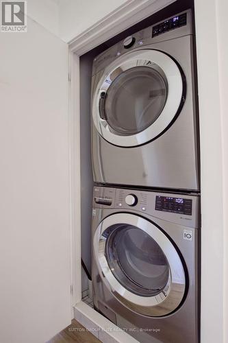 16 Mulhollard Lane, Hamilton (Ancaster), ON - Indoor Photo Showing Laundry Room