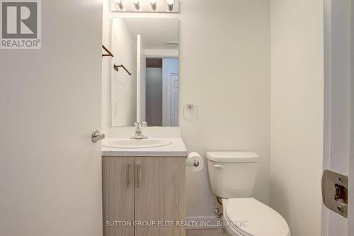 16 Mulhollard Lane, Hamilton (Ancaster), ON - Indoor Photo Showing Bathroom