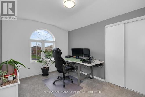 106 Bourbon Circle, Barrie, ON - Indoor Photo Showing Office