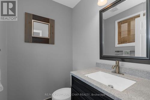 106 Bourbon Circle, Barrie, ON - Indoor Photo Showing Bathroom