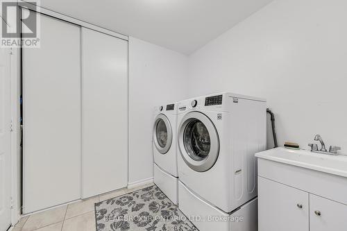 13 Osprey Ridge Road, Barrie, ON - Indoor Photo Showing Laundry Room