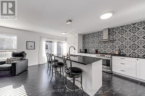 13 Osprey Ridge Road, Barrie, ON - Indoor Photo Showing Kitchen With Upgraded Kitchen