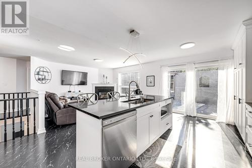 13 Osprey Ridge Road, Barrie, ON - Indoor Photo Showing Kitchen