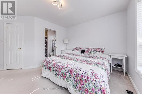 13 Osprey Ridge Road, Barrie, ON - Indoor Photo Showing Bedroom