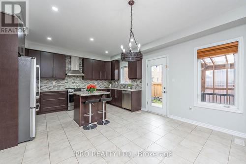 21 Magical Road, Brampton, ON - Indoor Photo Showing Kitchen With Upgraded Kitchen