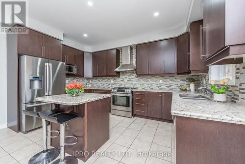 21 Magical Road, Brampton, ON - Indoor Photo Showing Kitchen With Double Sink With Upgraded Kitchen