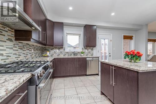 21 Magical Road, Brampton, ON - Indoor Photo Showing Kitchen With Upgraded Kitchen