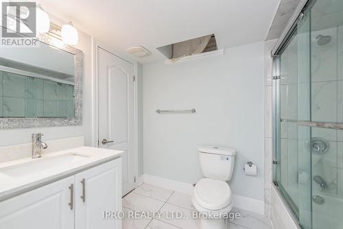 21 Magical Road, Brampton, ON - Indoor Photo Showing Bathroom
