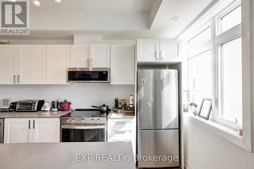 219 - 1070 Douglas Mccurdy Comm Drive E, Mississauga, ON - Indoor Photo Showing Kitchen