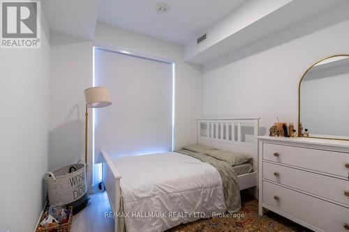 1009 - 39 Roehampton Avenue, Toronto, ON - Indoor Photo Showing Bedroom