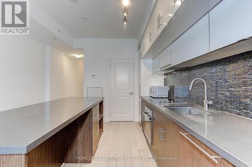 709 - 8 Mercer Street, Toronto, ON - Indoor Photo Showing Kitchen