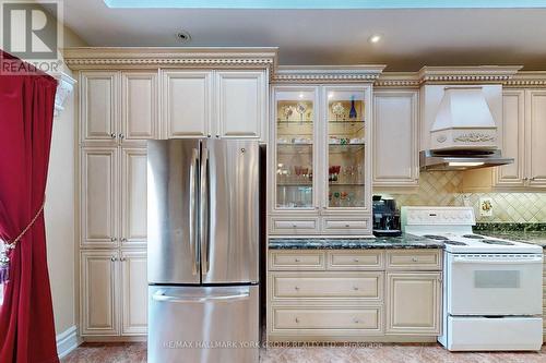 57 Sumach Drive, Georgina, ON - Indoor Photo Showing Kitchen