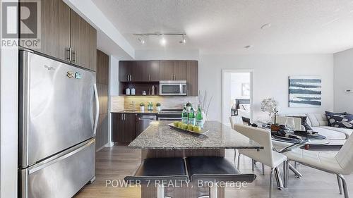 2611 - 18 Graydon Hall Drive, Toronto, ON - Indoor Photo Showing Kitchen With Upgraded Kitchen
