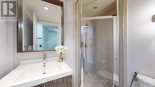 2611 - 18 Graydon Hall Drive, Toronto, ON - Indoor Photo Showing Bathroom