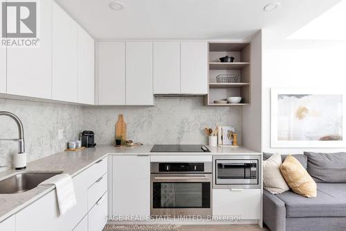 Th 3 - 55 Nicholas Avenue W, Toronto, ON - Indoor Photo Showing Kitchen