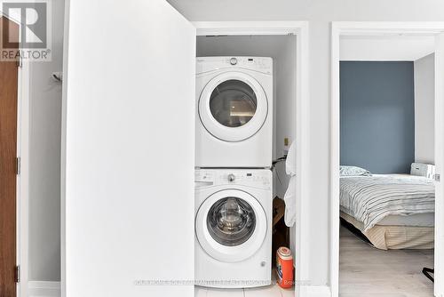 2107 - 115 Mcmahon Drive, Toronto, ON - Indoor Photo Showing Laundry Room