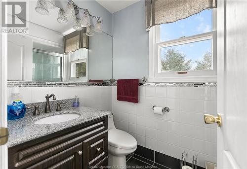 54 Muncey Dr, Riverview, NB - Indoor Photo Showing Bathroom