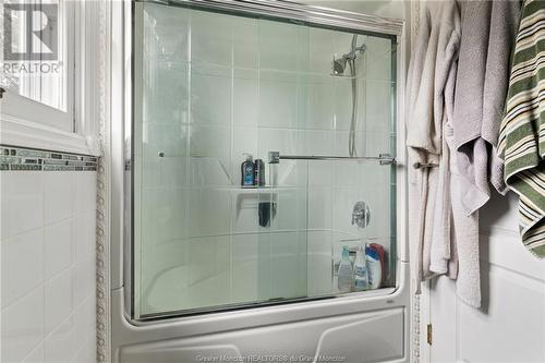 54 Muncey Dr, Riverview, NB - Indoor Photo Showing Bathroom
