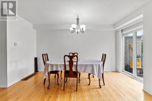 22 Maidstone Way, Whitby, ON - Indoor Photo Showing Dining Room