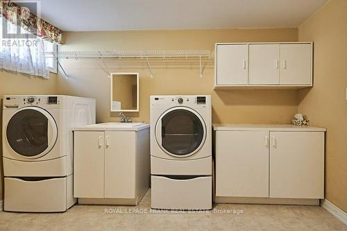 10 Crescent Moon Lane, Kawartha Lakes, ON - Indoor Photo Showing Laundry Room
