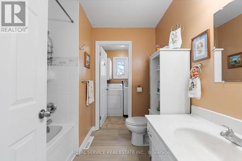 9725 Corkery Road, Hamilton Township, ON - Indoor Photo Showing Bathroom