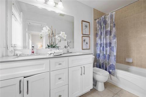 954 Zelinsky Crescent, Milton, ON - Indoor Photo Showing Bathroom