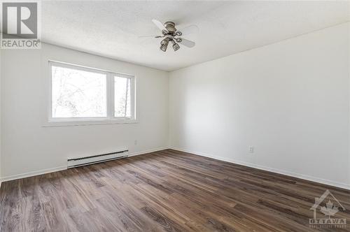 1374 Marigold Crescent, Ottawa, ON - Indoor Photo Showing Other Room