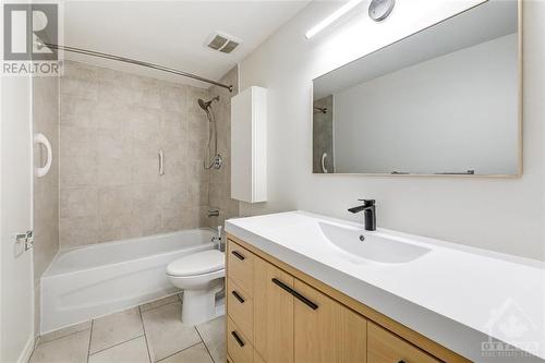 1374 Marigold Crescent, Ottawa, ON - Indoor Photo Showing Bathroom