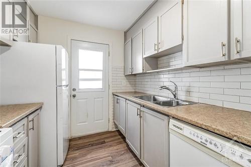 1374 Marigold Crescent, Ottawa, ON - Indoor Photo Showing Kitchen With Double Sink