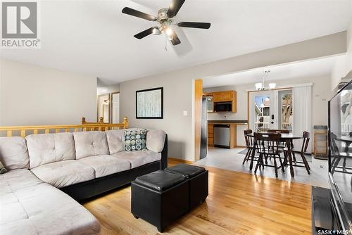 339 4Th Street, Pilot Butte, SK - Indoor Photo Showing Living Room