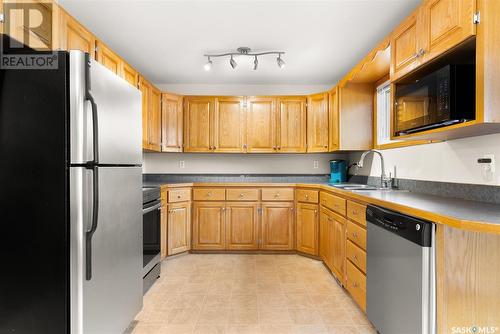 339 4Th Street, Pilot Butte, SK - Indoor Photo Showing Kitchen
