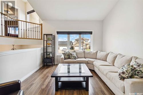 239 Dawson Crescent, Saskatoon, SK - Indoor Photo Showing Living Room
