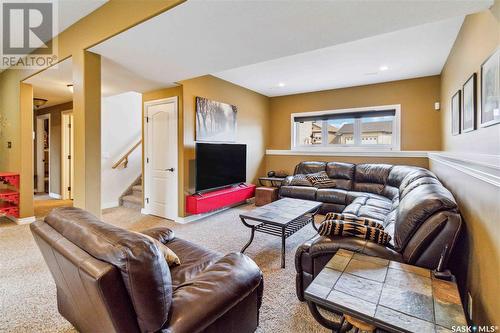 239 Dawson Crescent, Saskatoon, SK - Indoor Photo Showing Living Room