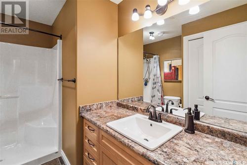 239 Dawson Crescent, Saskatoon, SK - Indoor Photo Showing Bathroom