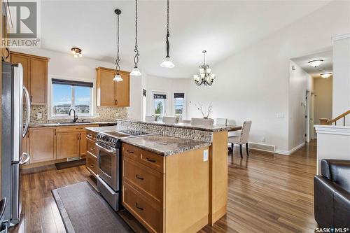 239 Dawson Crescent, Saskatoon, SK - Indoor Photo Showing Kitchen With Upgraded Kitchen