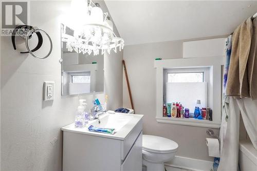 260-262 Mill, Moncton, NB - Indoor Photo Showing Bathroom