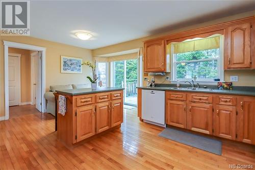 43 Concorde Crescent, Quispamsis, NB - Indoor Photo Showing Kitchen With Double Sink