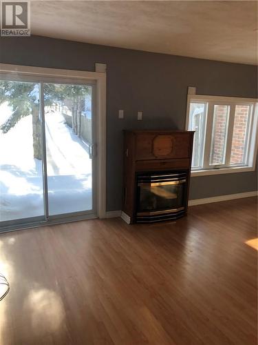 27 Tokyo Crescent, Elliot Lake, ON - Indoor Photo Showing Living Room With Fireplace
