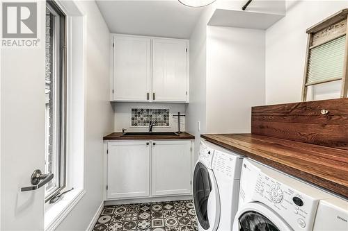 407 Maki Avenue, Sudbury, ON - Indoor Photo Showing Laundry Room