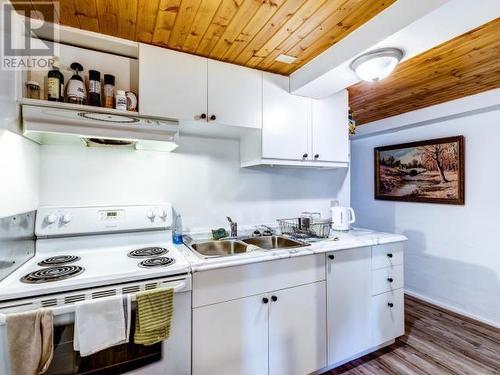 382 Judas Creek Drive, Whitehorse South, YT - Indoor Photo Showing Kitchen With Double Sink