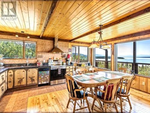 382 Judas Creek Drive, Whitehorse South, YT - Indoor Photo Showing Dining Room