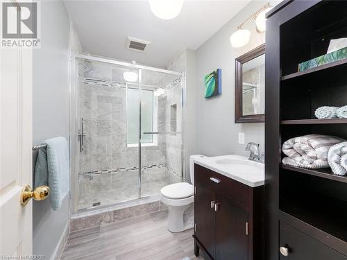 452 2Nd Avenue W, Owen Sound, ON - Indoor Photo Showing Bathroom