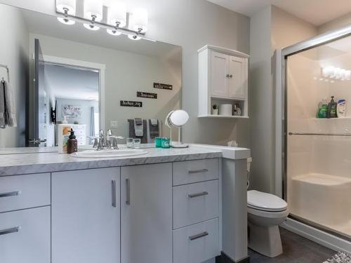 204 Belmonte Street, Kamloops, BC - Indoor Photo Showing Bathroom