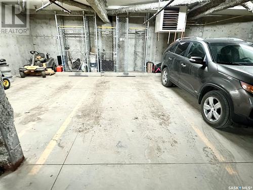 104 71 Riverwood Drive, Weyburn, SK - Indoor Photo Showing Garage